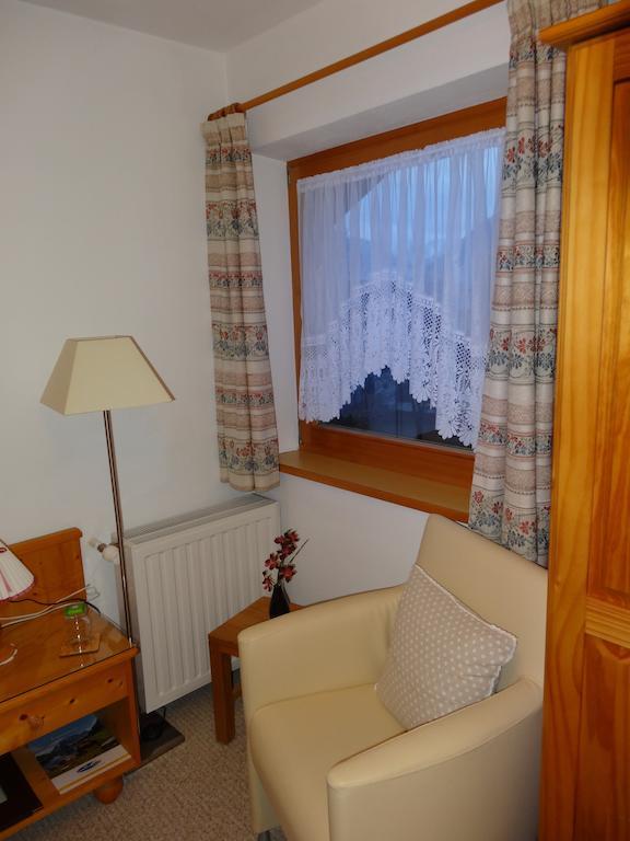 Haus Karl'S Ruh Bed & Breakfast Ehrwald Room photo