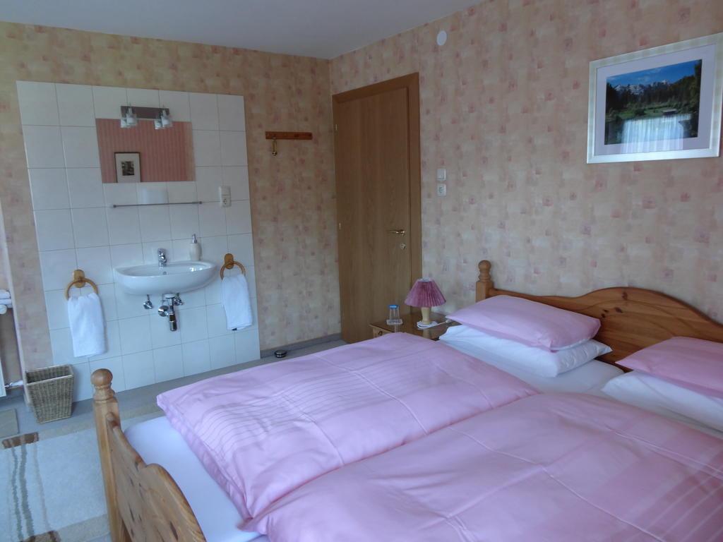 Haus Karl'S Ruh Bed & Breakfast Ehrwald Room photo