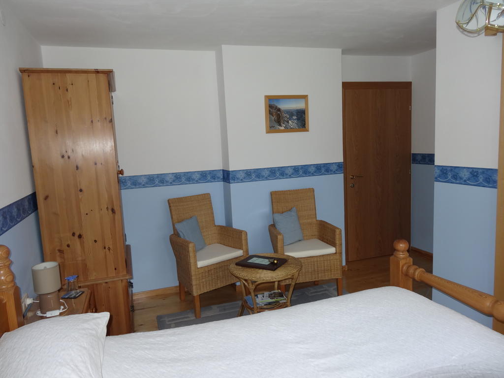 Haus Karl'S Ruh Bed & Breakfast Ehrwald Room photo