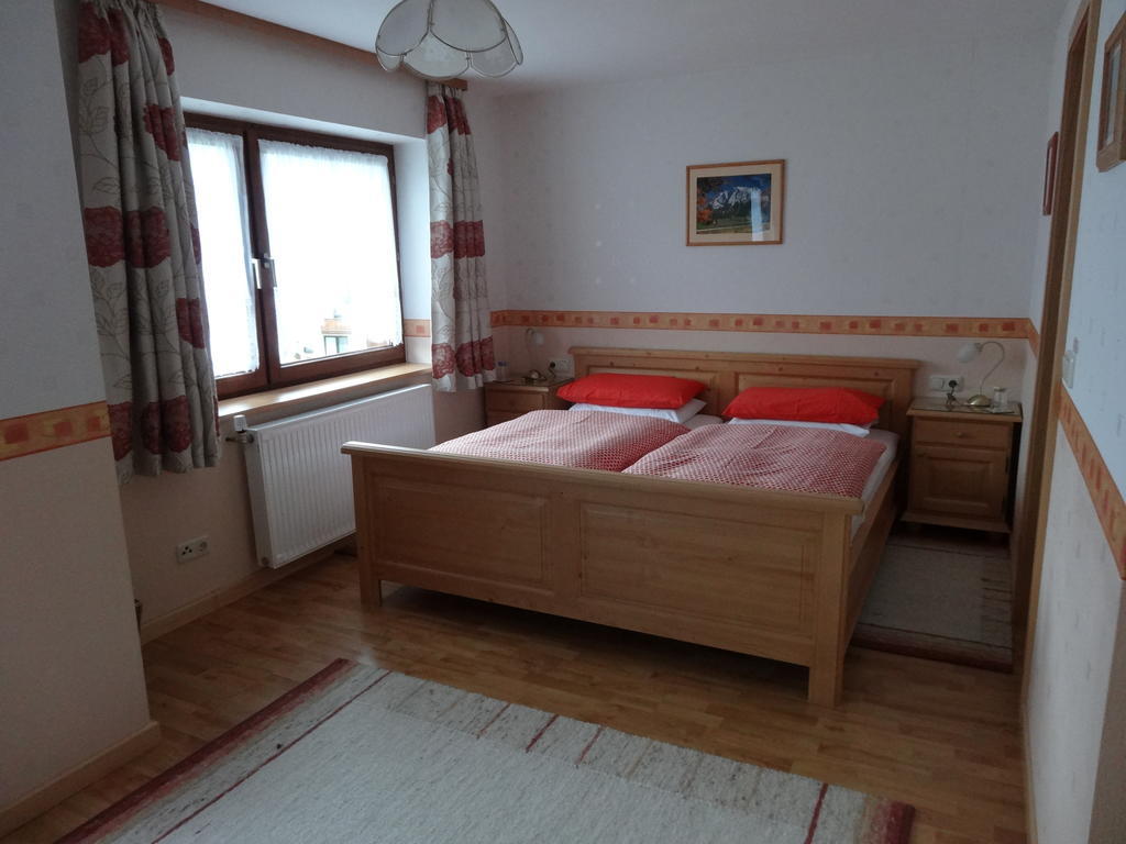 Haus Karl'S Ruh Bed & Breakfast Ehrwald Room photo